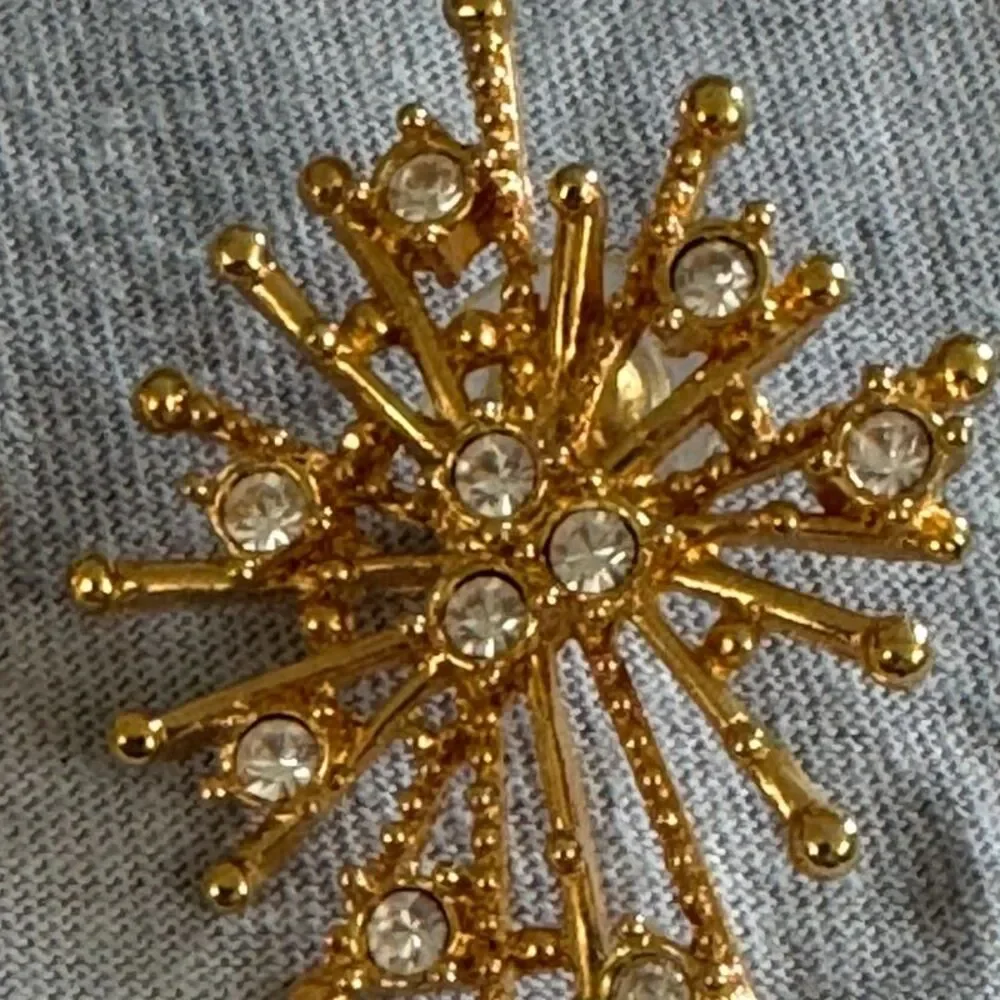 Vintage Avon Starburst Rhinestone Pierced Earrings